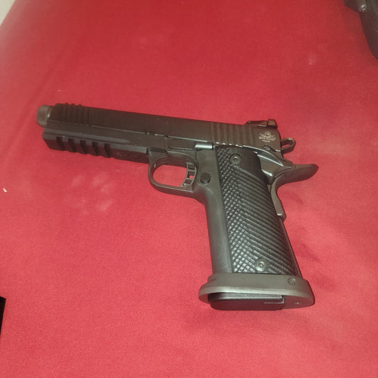 Rock Island Armory Tac UltraThreaded 10mm Pistol with 16RD mags no card fee