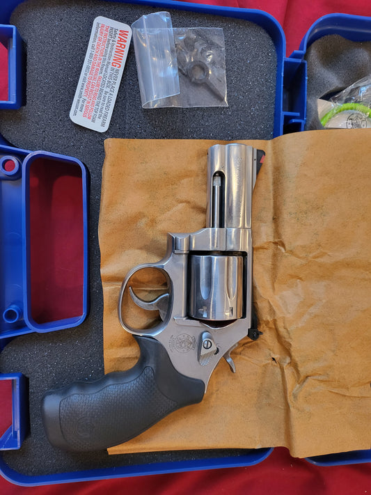 Smith Wesson686-6 Plus 357 Magnum Revolver 7 shot no card fee