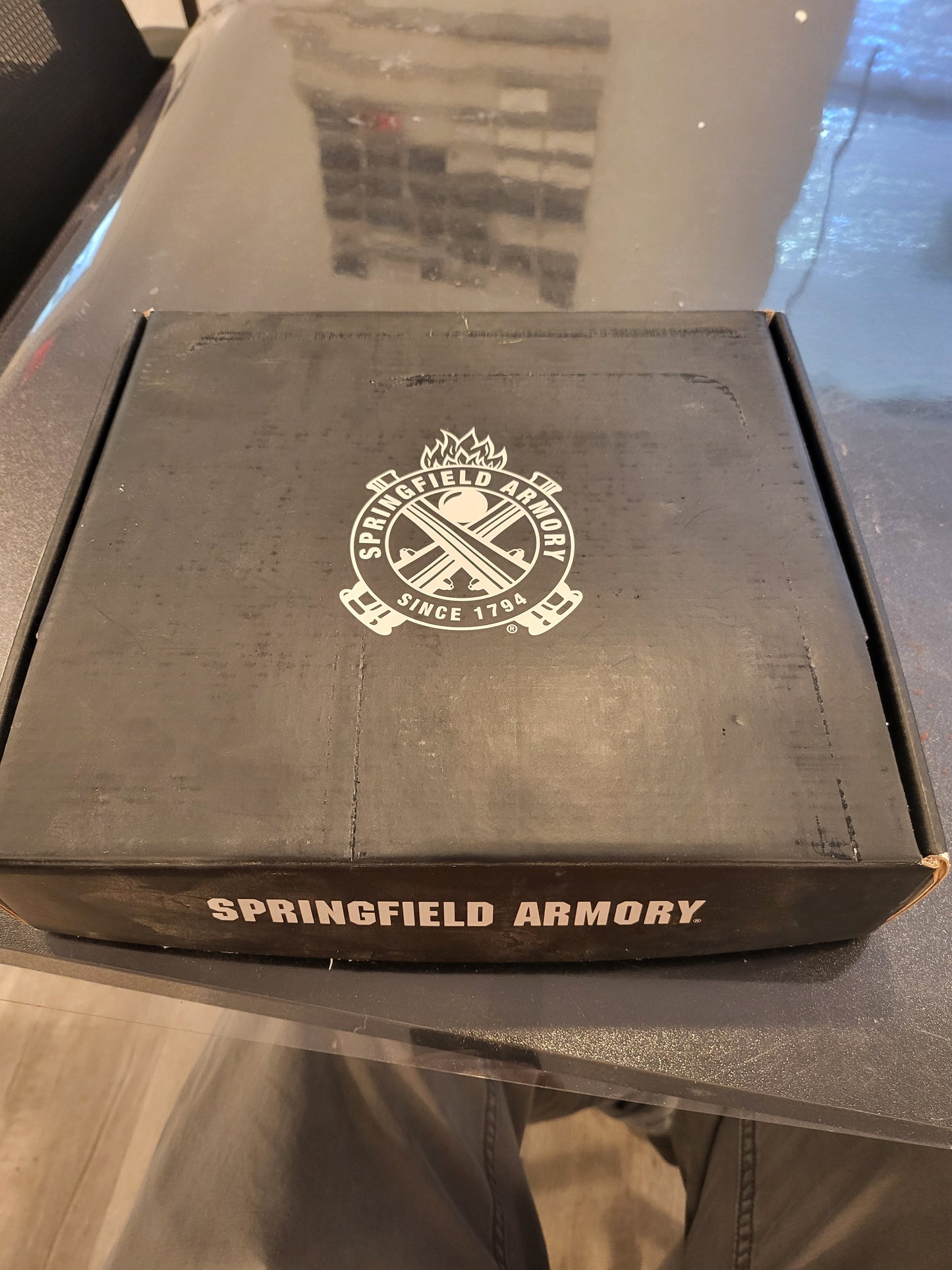 Springfield Armory XDM 9mm Pistol w 3x16 round magazine no card fee